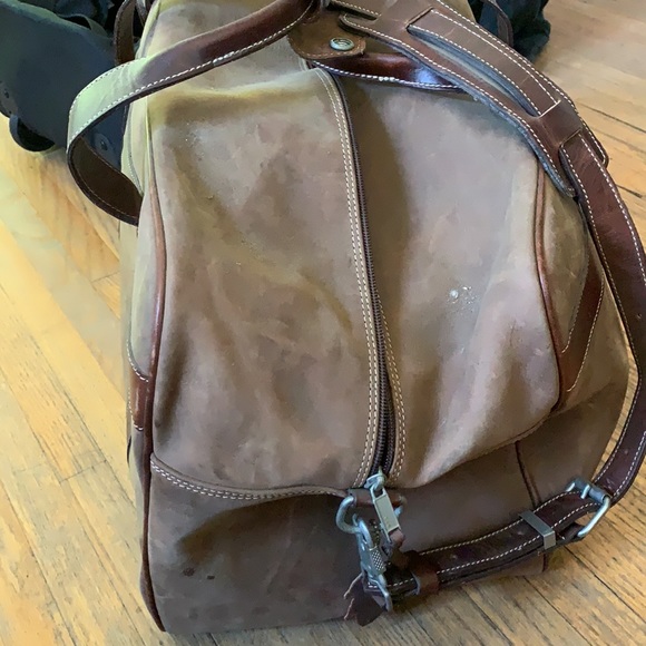 Roots Leather weekend bag. - Picture 2 of 8